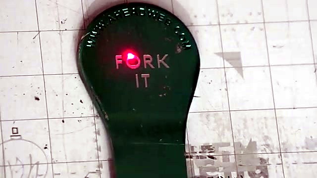 Red pilot FORK IT engrave on green handle (SKU ask)
