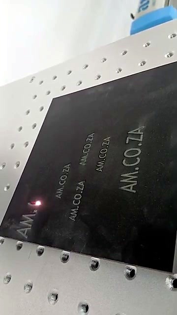 Active fiber mark AM.CO.ZA on black plate (SKU ask)