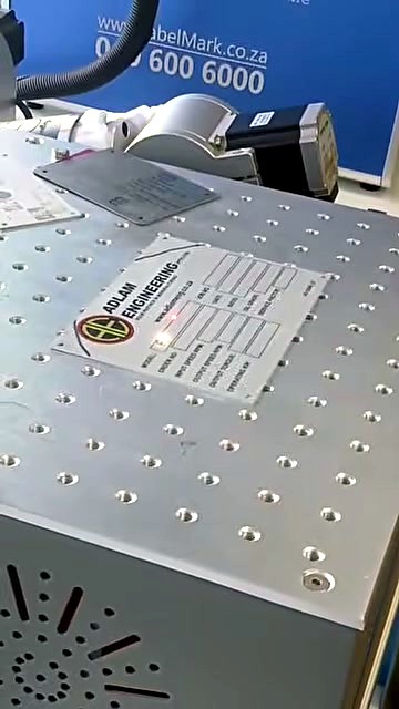 Close plate + red pointer on nameplate fields (SKU ask)