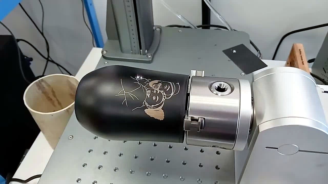 YouTube thumb — LLM-UV/10 aluminium bottle (SKU ask)