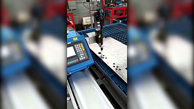 Star cutouts on sawtooth slat bed (SKU ask)