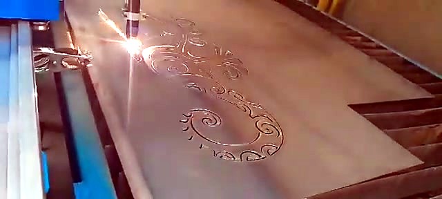 Plasma torch spark-cutting seahorse swirls (SKU ask)