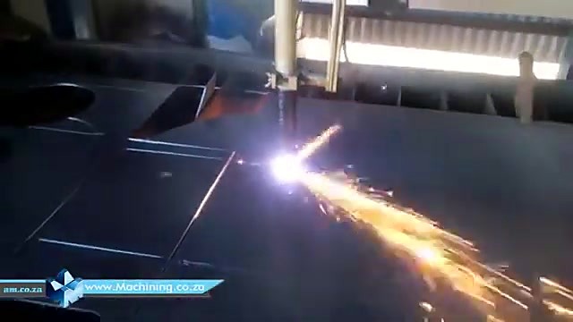 Plasma torch arc + heavy sparks on steel (SKU ask)