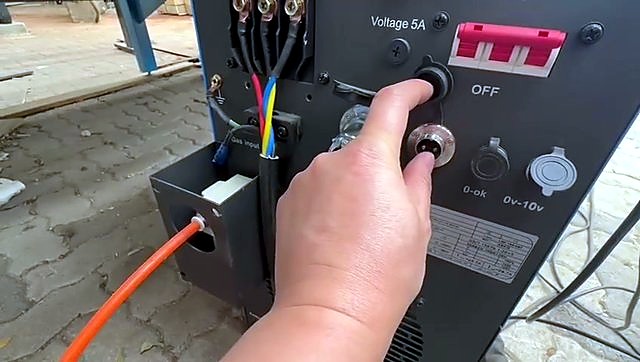 Voltage 5A button + OFF rocker on power-unit rear (SKU ask)