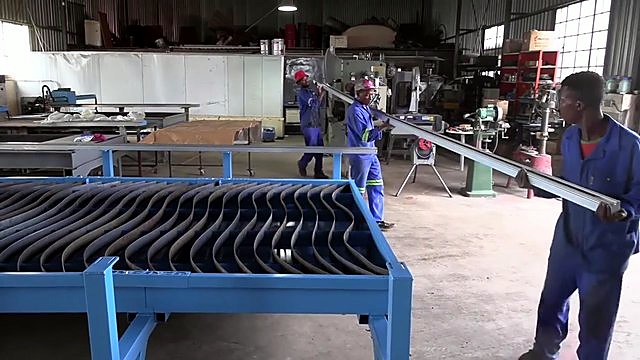 Wavy slat water bed + workers carrying linear rail (SKU ask)
