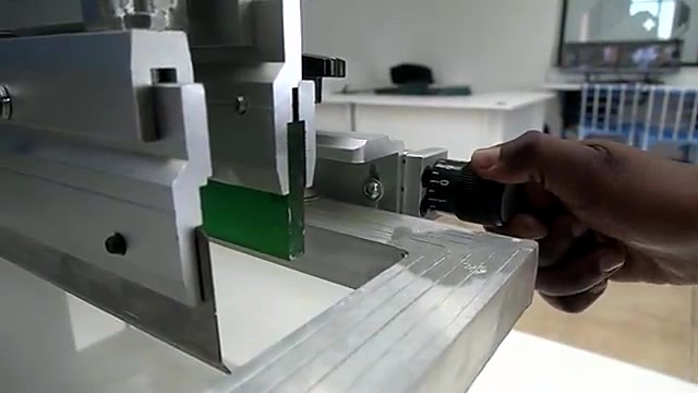 Green squeegee + pneumatic fitting close (SKU ask)