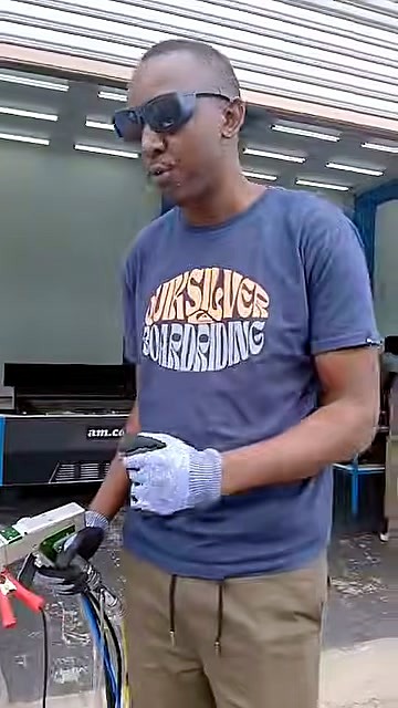 Handheld welding torch + am.co workshop cabinet (SKU ask)