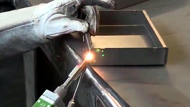 Handheld torch welding stainless tray (family locked)