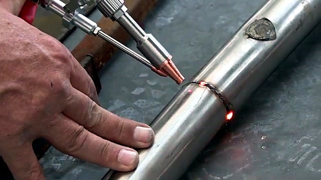 Handheld torch welding stainless tube joint (wattage open)