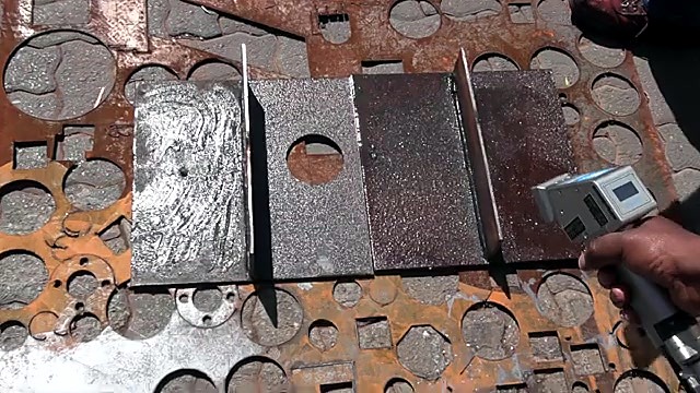 Handhold pistol on rusted plate (SKU ask)