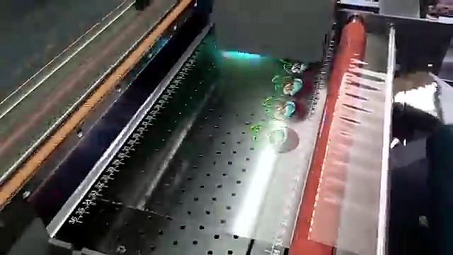 Vacuum bed cm-scale + finished stickers (SKU ask)