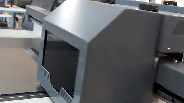 Grey carriage over flatbed bed overview (SKU ask)
