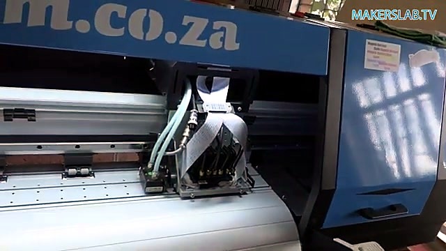 Carriage over white media with am.co.za panel fragment (SKU ask)