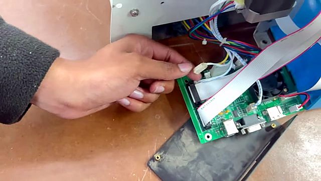 Wide ribbon cable into V-MB edge connector (SKU ask)