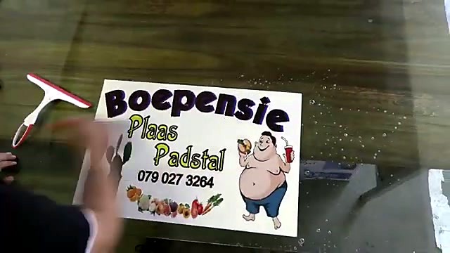 Squeegee wet-apply vinyl to Correx (SKU ask)