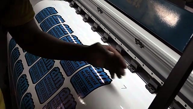 FastCOLOUR printing am advanced machinery labels (SKU ask)