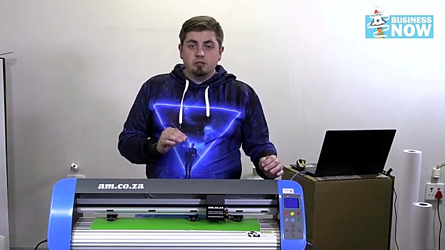 Presenter at V-Smart green strip bed (SKU ask)